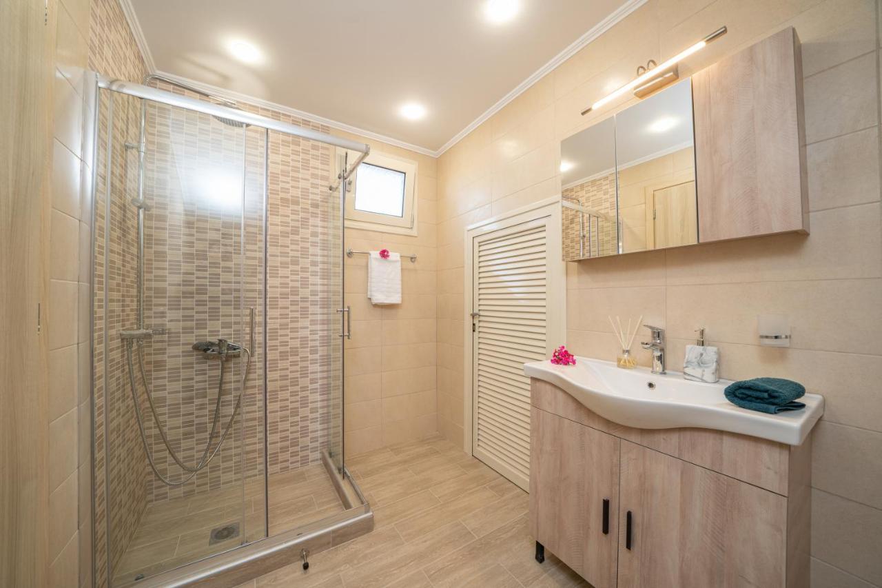Mimoza'S Apartment Peratata ภายนอก รูปภาพ